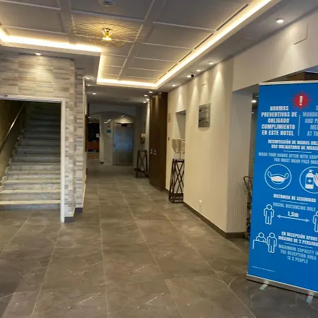 Oasis Hotel