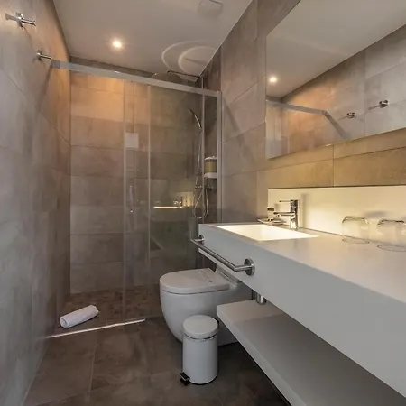 Hotel Oasis 2*