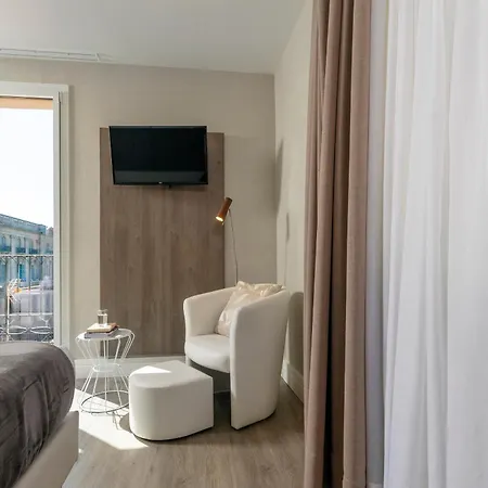 Hotel Oasis