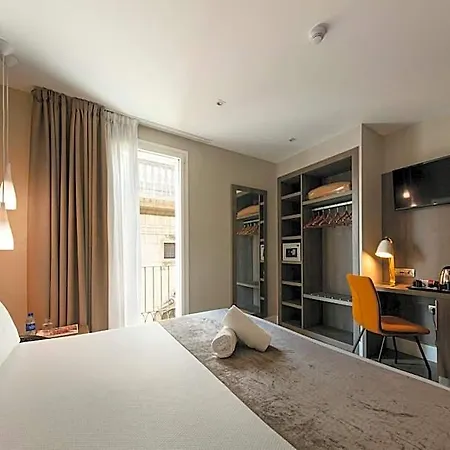 Oasis Hotel Barcelona