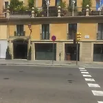 Oasis Hotel 2*
