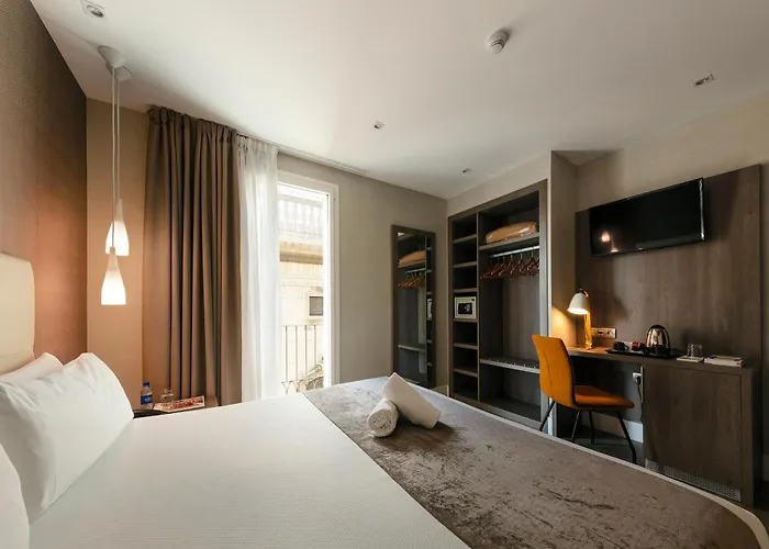 Hotel Oasis 2*