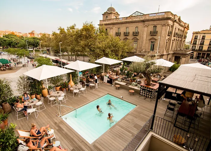 Oasis Hotel